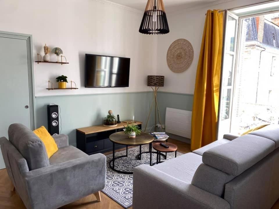 Magnifique Appartement Climatise - Classe 4 Etoiles Terrasson Exterior foto
